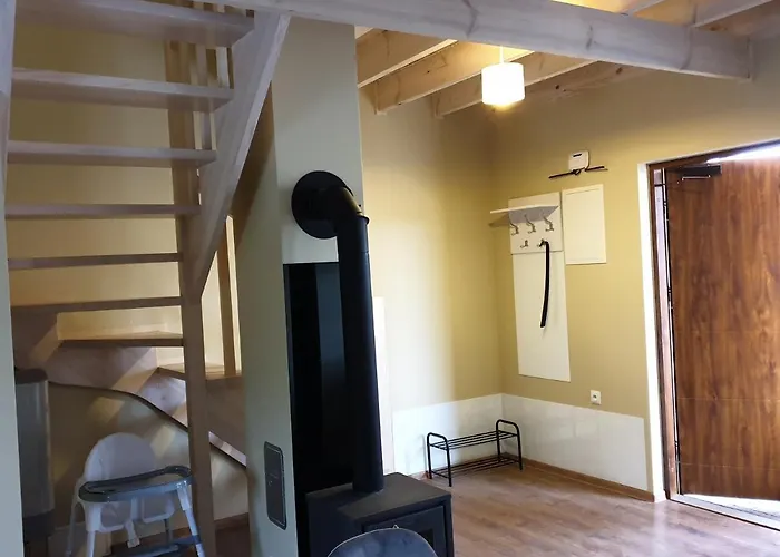 Semesterbostad Osada Cztery Pory Roku - Dom Jesien *