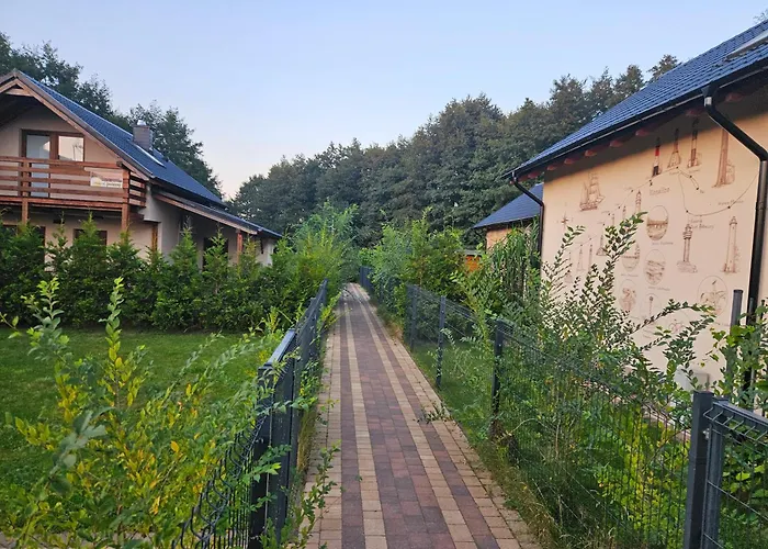 Semesterbostad Osada Cztery Pory Roku - Dom Jesien Kopalino