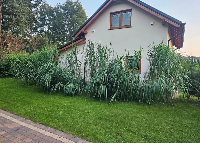 Semesterbostad Osada Cztery Pory Roku - Dom Jesien Kopalino